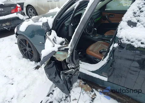 2008 BMW 335Xi z USA, uszkodzony, nr VIN WBAVD53548A009561